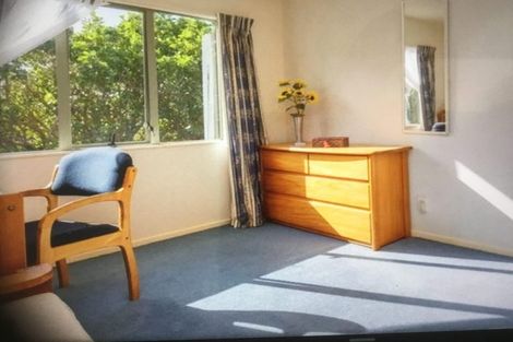 Photo of property in 6 Gresford Place, Churton Park, Wellington, 6037