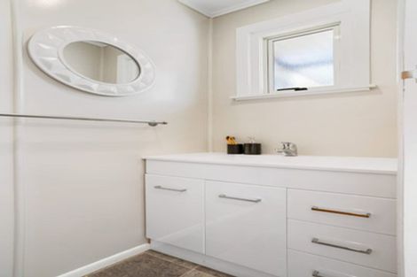 Photo of property in 21 Given Grove, Pauanui, Hikuai, 3579