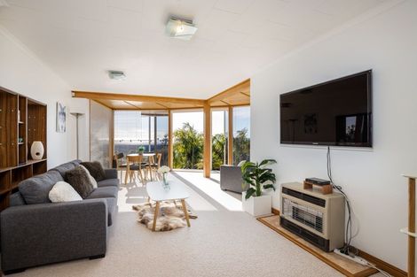 Photo of property in 50 Whiteley Street, Moturoa, New Plymouth, 4310