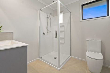 Photo of property in 15 Rockefeller Street, Papamoa, 3118