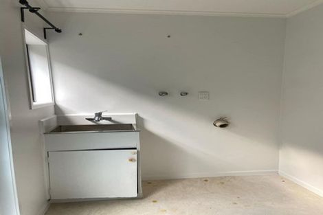 Photo of property in 2/43 Eastcliffe Road, Castor Bay, Auckland, 0620