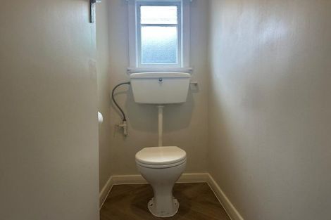 Photo of property in 2/14 Great South Road, Manurewa, Auckland, 2102