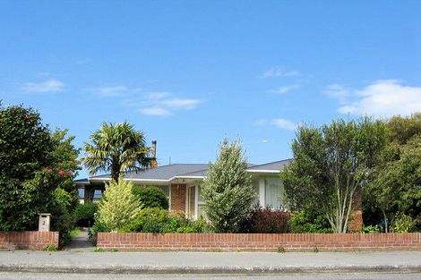 Photo of property in 2 Ashgrove Street, Rangiora, 7400