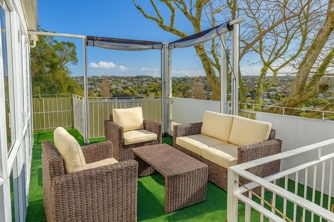 Photo of property in 2 Alexander Avenue, Torbay, Auckland, 0630