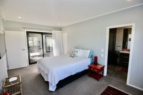 Photo of property in 70 Leeward Drive, Whitianga, 3510