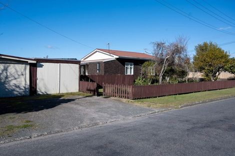 Photo of property in 40 Kawaha Point Road, Fairy Springs, Rotorua, 3015