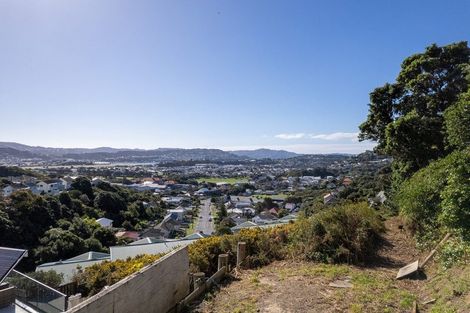 Photo of property in 6 Kastos Way, Strathmore Park, Wellington, 6022