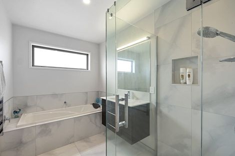 Photo of property in 7 Tupare Place, Highlands Park, New Plymouth, 4312