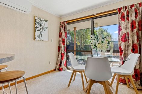 Photo of property in 11b Winters Road, Redwood, Christchurch, 8051