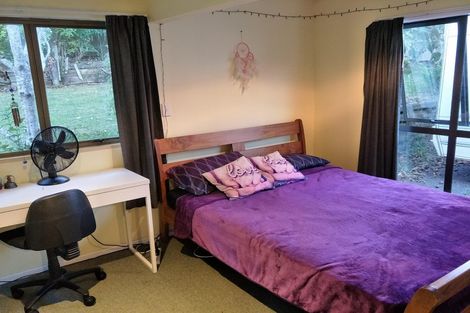 Photo of property in 18 King Richard Place, Browns Bay, Auckland, 0630