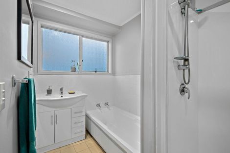 Photo of property in 13 Cushla Place, Massey, Auckland, 0614