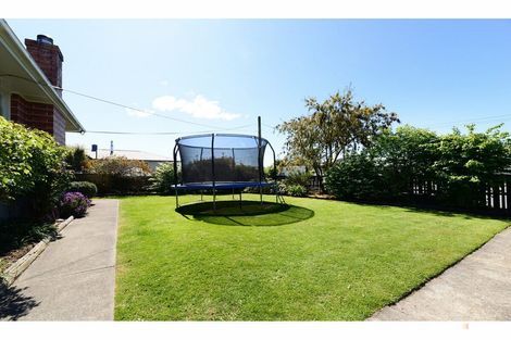 Photo of property in 15 Oxford Street, Waimate, 7924