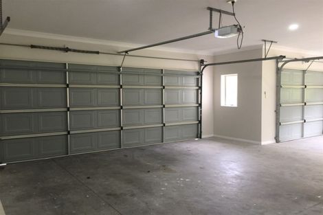 Photo of property in 154 Boord Crescent, Kumeu, 0891