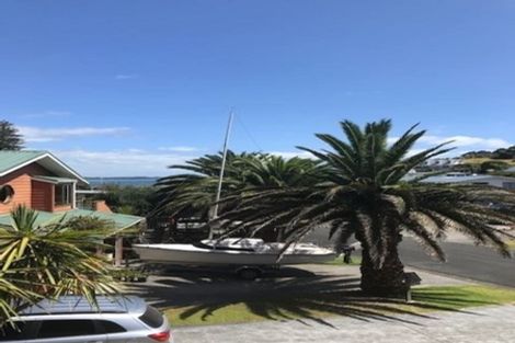 Photo of property in 13 Rewa Place, Russell, 0202