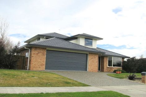 Photo of property in 43 Cashmere Drive, Fitzherbert, Palmerston North, 4410