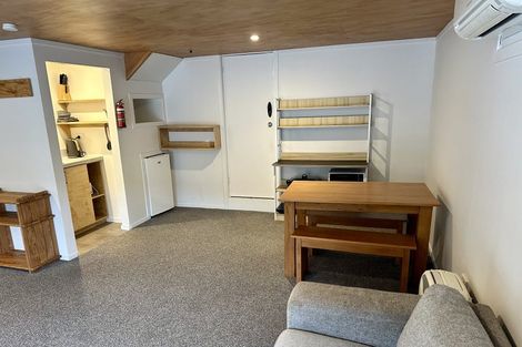 Photo of property in 4 Heathvale Place, Heathcote Valley, Christchurch, 8022