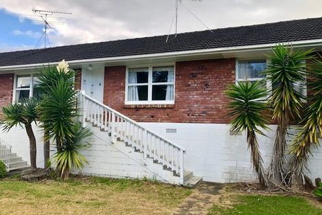 Photo of property in 2/216 Beach Road, Campbells Bay, Auckland, 0630