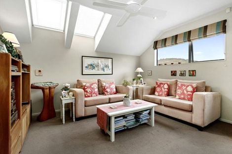 Photo of property in 6a Luckie Street, Tawa, Wellington, 5028