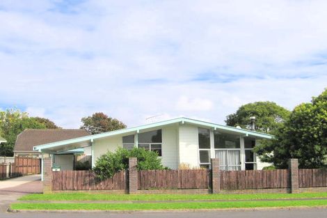 Photo of property in 81 Sunderlands Road, Half Moon Bay, Auckland, 2012