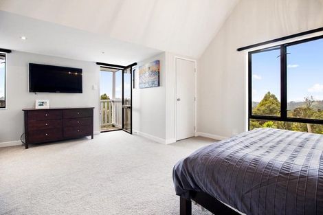 Photo of property in 136 Mountain Road, Henderson Valley, Auckland, 0612