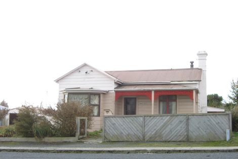Photo of property in 17 Poole Street, Kaitangata, 9210