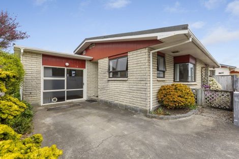 Photo of property in 14 Sackville Street, Fitzroy, New Plymouth, 4312