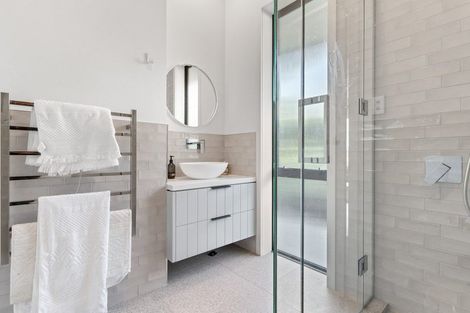 Photo of property in 7 Fairway Drive, Martinborough, 5711