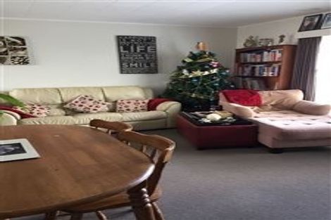 Photo of property in 2/13 Harwood Road, Mount Wellington, Auckland, 1060