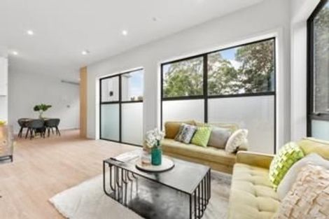 Photo of property in 3/1 Kaponga Crescent, New Lynn, Auckland, 0600