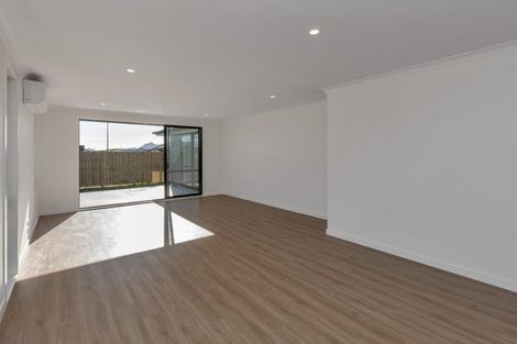 Photo of property in 8 Taurangawaka Road, One Tree Point, 0118