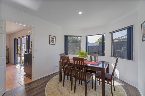 Photo of property in 51 Cholmondeley Crescent, Whitianga, 3510