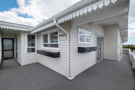 Photo of property in 93 Glamorgan Drive, Torbay, Auckland, 0630