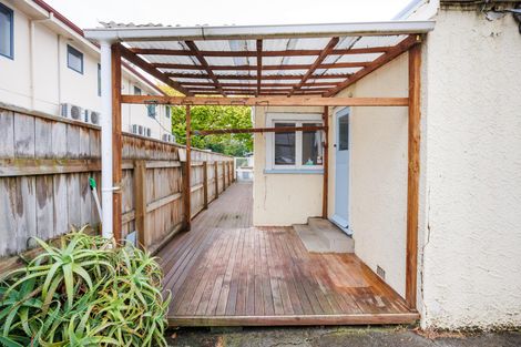 Photo of property in 8 Ranfurly Street, Hokowhitu, Palmerston North, 4410