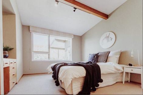 Photo of property in 345 Devonport Road, Tauranga, 3110