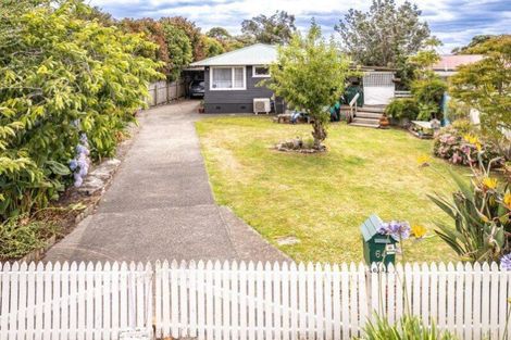 Photo of property in 64 Wikitoria Road, Putiki, Whanganui, 4501