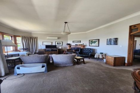 Photo of property in 28 Apuka Street, Brooklyn, Wellington, 6021