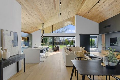 Photo of property in 39 Paparoa Street, Papanui, Christchurch, 8053