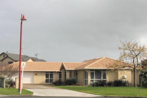 Photo of property in 9 Kenneth Place, Rototuna, Hamilton, 3210