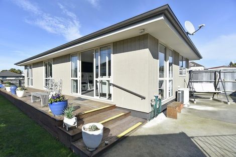 Photo of property in 241 Wainoni Road, Avondale, Christchurch, 8061
