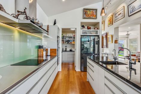 Photo of property in 21 Barbados Way, One Tree Point, 0118