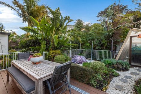 Photo of property in 25a Pohutukawa Avenue, Shelly Park, Auckland, 2014