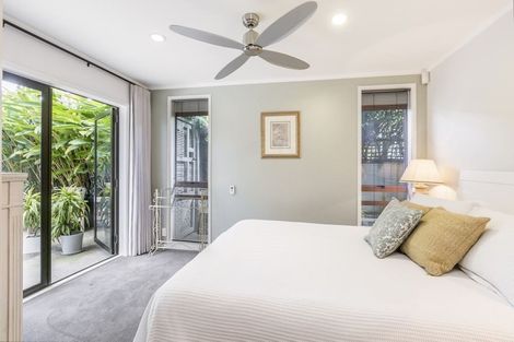 Photo of property in 30 Maxwelton Drive, Mairangi Bay, Auckland, 0630