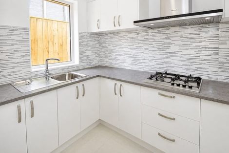 Photo of property in 68 Huntington Park Drive, Greenhithe, Auckland, 0632