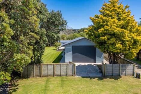 Photo of property in 17 Martin Place, Cooks Beach, Whitianga, 3591