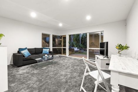 Photo of property in 43 Shuttleworth Place, Manly, Whangaparaoa, 0930