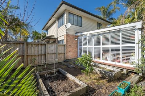 Photo of property in 774a East Coast Road, Oteha, Auckland, 0630