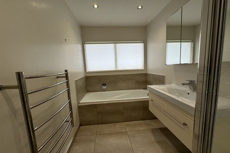 Photo of property in 4 Yale Place, Albany, Auckland, 0632
