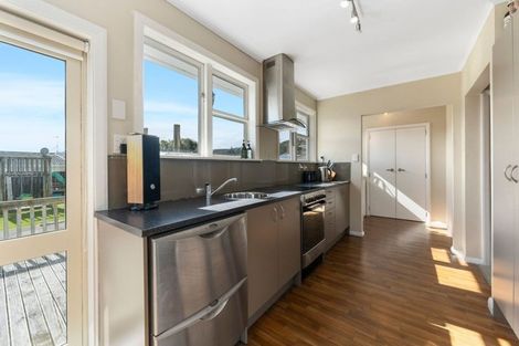 Photo of property in 6 Chittick Street, Stokes Valley, Lower Hutt, 5019