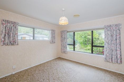 Photo of property in 183 Te Moana Road, Waikanae, 5036