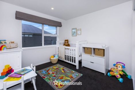 Photo of property in 12 Salisbury Crescent, Wallaceville, Upper Hutt, 5018